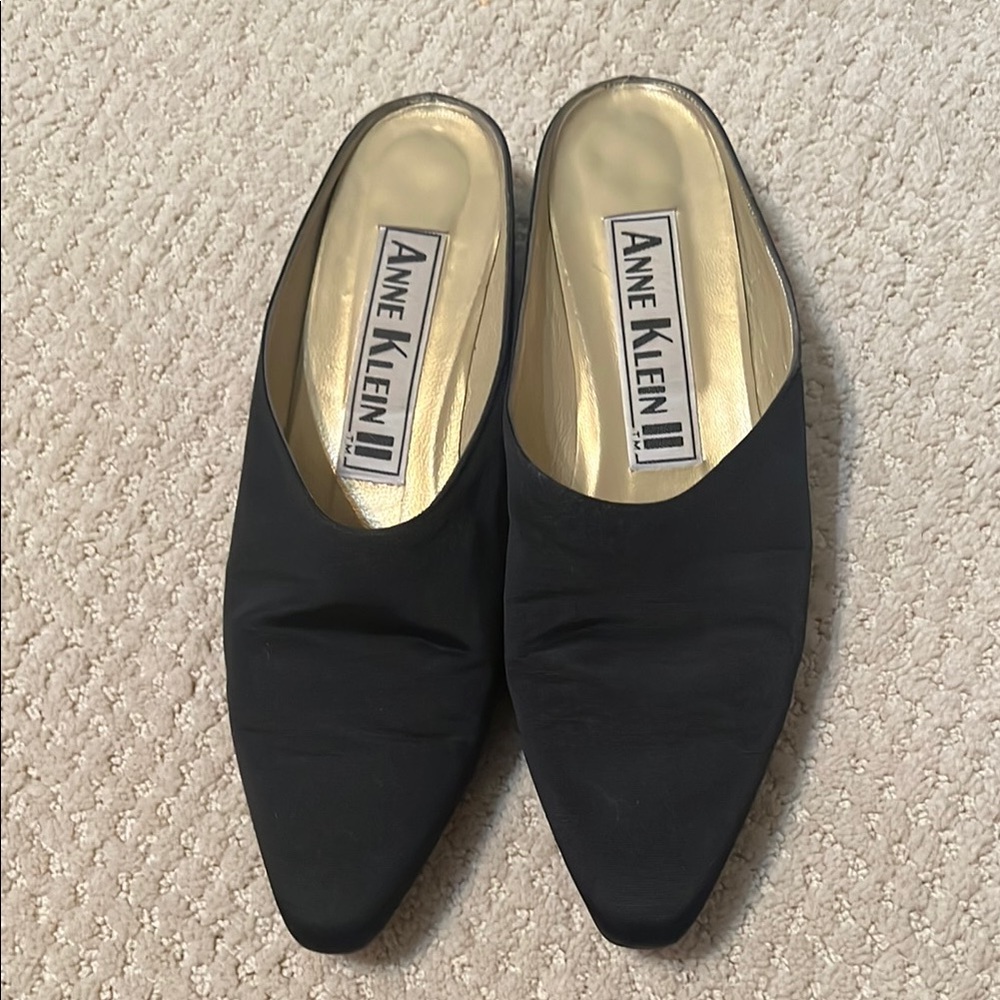 Anne Klein Black Mules Classic Slip-On Design